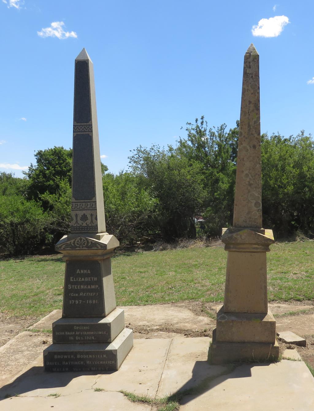 Voortrekker graves Steenkamp